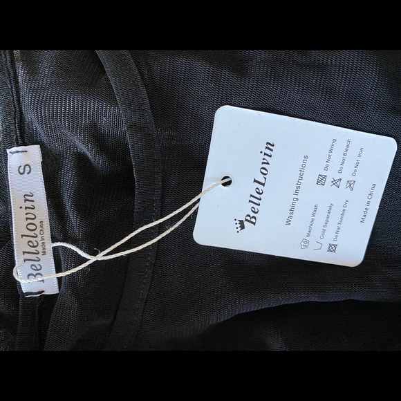 Sheer Long Sleeve Crop Top - Picture 4 of 4